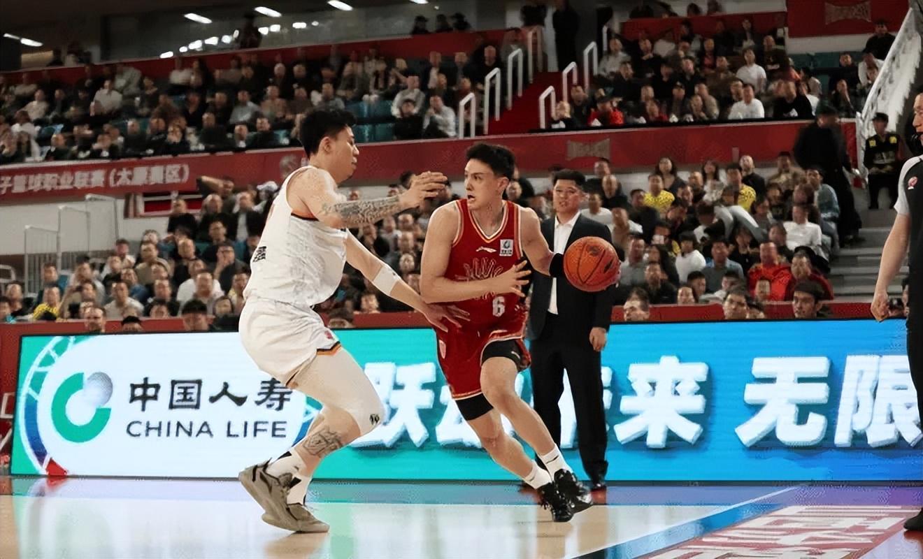 开云-上海100-96险胜山西 球员评价：4人优秀，5人及格，2人低迷